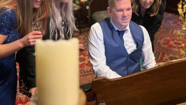 Chris Morris Warrington Cheshire Wedding Pianist