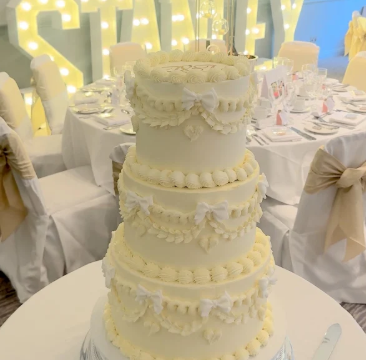 Sweet Story Alderley Edge Cheshire Wedding Cake Designer